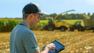 Krone propose à ses clients de tester gratuitement ses outils SmartTelematicset et la plateforme Agrirouter. © Krone Krone propose à ses clients de tester gratuitement ses outils SmartTelematicset et la plateforme Agrirouter. © Krone